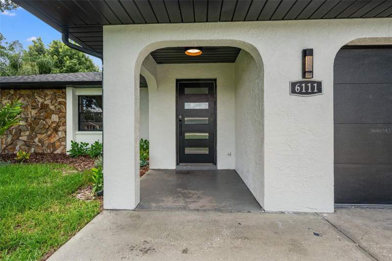 3 bedroom Single Family Residence at 6111 18th Street, Park Hill Sub, Zephyrhills — photo 2