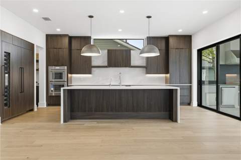 2517 N Riverside Dr, Tampa FL - photo 8 of 67
