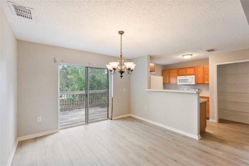3 bedroom Townhouse at 4617 Ashburn Square Drive, Ashburn Square Twnhms, Tampa — photo 5