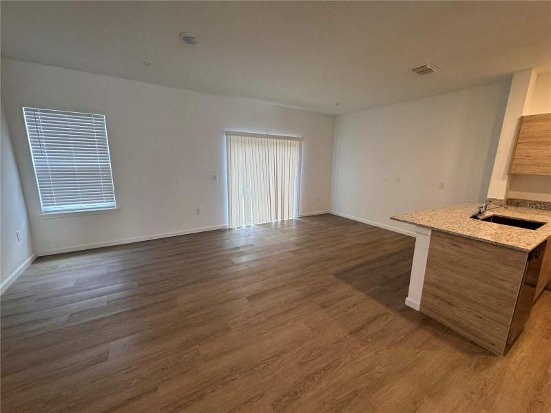 3 bedroom Townhouse at 1213 Southstation Place #404, Sandlake Station Twnhms Bldg 4, Orlando — photo 2