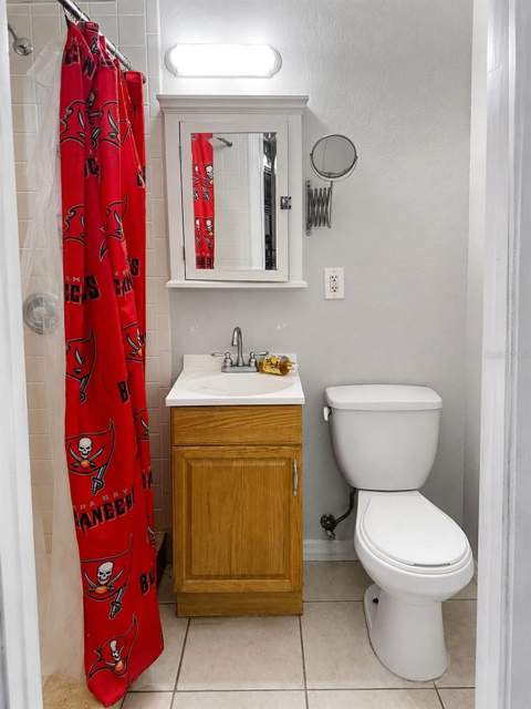 712 N Castle Court, Tampa FL - photo 12 of 13
