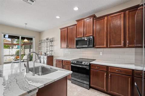 7703 S Sparkman Street, Tampa FL - photo 11 of 35