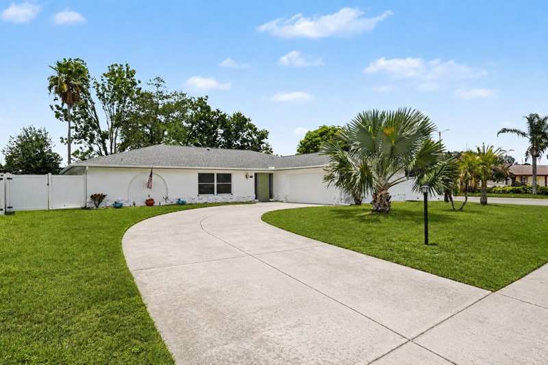 3 bedroom Single Family Residence at 1501 New Bedford Drive, Del Webbs Sun City Florida Unit No 31, Sun City Center — photo 1