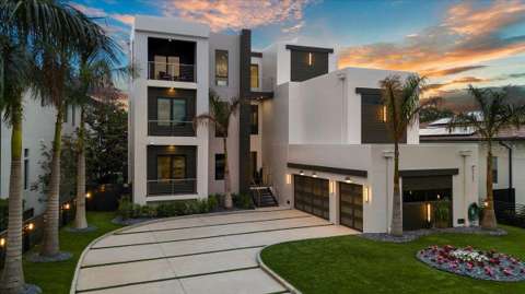 5131 W Neptune Way, home for sale in Tampa 33609