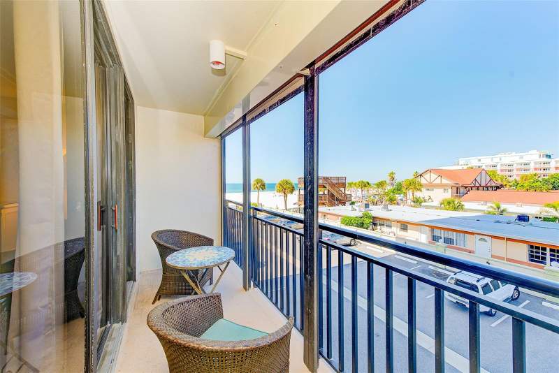San Seair Condo