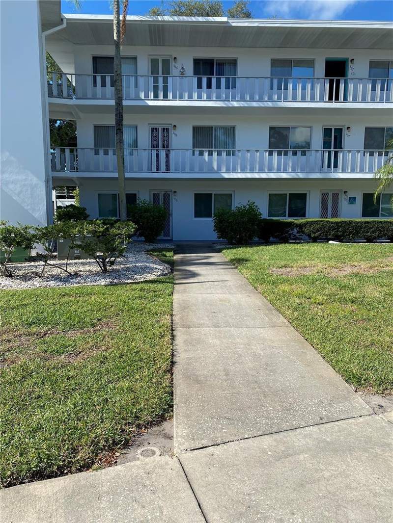 2 bedroom Condominium at 8402 111th Street #106, Seminole Garden Apts Co-Op, Seminole — photo 3