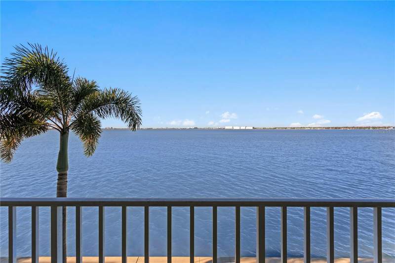 3 bedroom Condominium at 5279 Isla Key Boulevard #211, Isla Key Condo, St Petersburg — photo 4