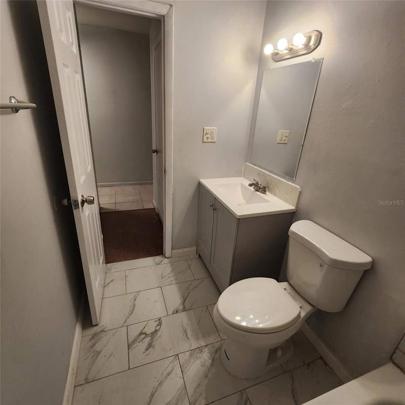 4 bedroom Half Duplex at 1205 E 99th Avenue, Tampa Overlook, Tampa — photo 3
