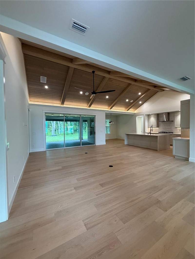 4 bedroom Single Family Residence at 1438 Balmy Beach Drive, Paradise Point 3rd Sec Rep Of Blk E, Apopka — photo 4