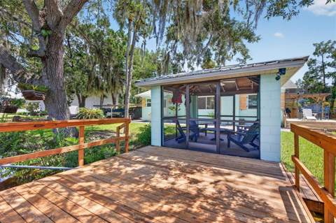 6086 Island Drive, Weeki Wachee FL - photo 10 of 68