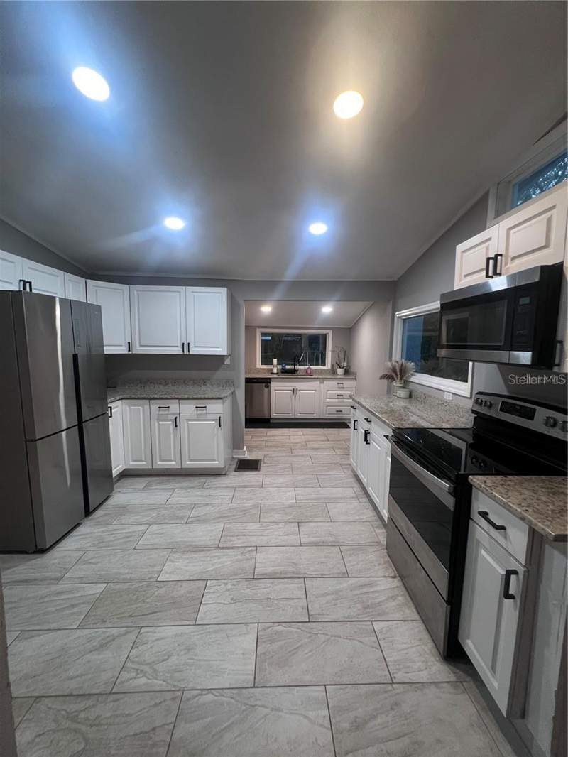 3 bedroom Single Family Residence at 1635 Partridge Boulevard, Alken Acres, Zephyrhills — photo 5