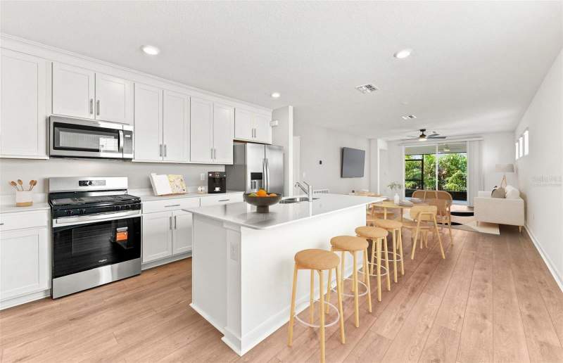 3 bedroom Single Family Residence at 6287 Broad Field Avenue, Waterset Wolf Creek Ph G1, Apollo Beach — photo 2