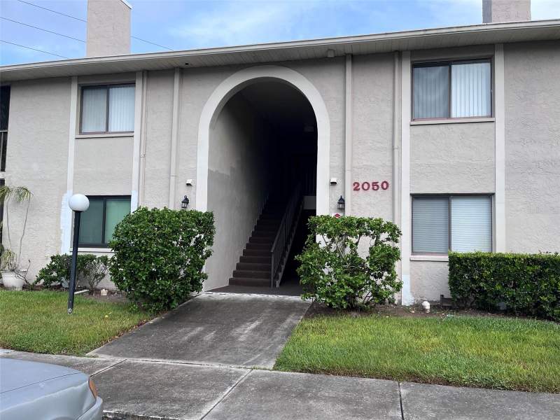 2 bedroom Condominium at 2050 Hunters Glen Drive #614, Hunters Glen Condo, Dunedin — photo 2