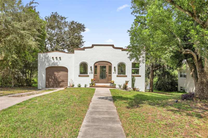 3 bedroom Single Family Residence at 235 E Beach Street, Groveland, Groveland — photo 1