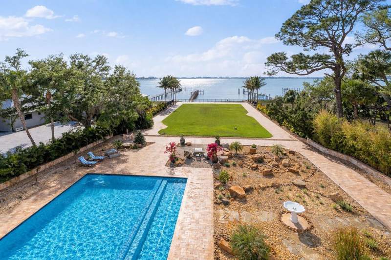 5 bedroom Single Family Residence at 2000 Park Street, Golf Course & Jungle Sub Rev Map Pt Rep, St Petersburg — photo 5