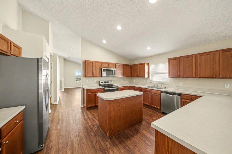3 bedroom Single Family Residence at 1110 BLUEGRASS DRIVE, GROVELAND LEXINGTON VILLAGE PH 02, GROVELAND — photo 4