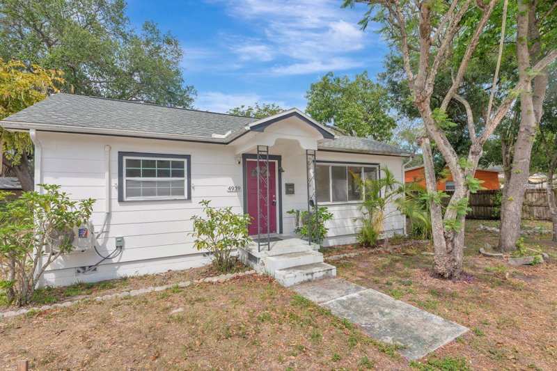 3 bedroom Single Family Residence at 4939 Haines Road, Cross Corners Sub, St Petersburg — photo 1