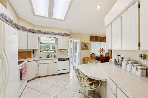 26209 Newcombe Circle, Leesburg FL - photo 10 of 35