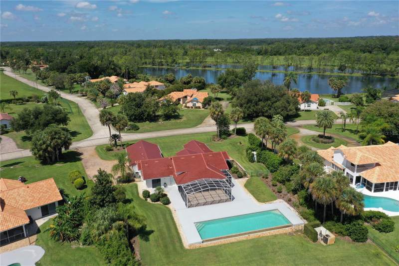 4 bedroom Single Family Residence at 13300 Skiing Paradise Boulevard, Skiing Paradise Ph 01, Clermont — photo 2
