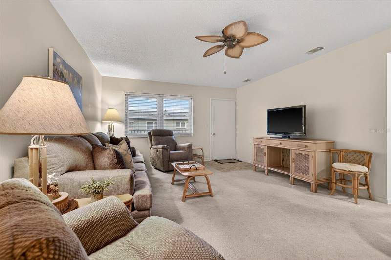 2 bedroom Condominium at 5267 81st Street #18, Paradise Shores, St Petersburg — photo 2