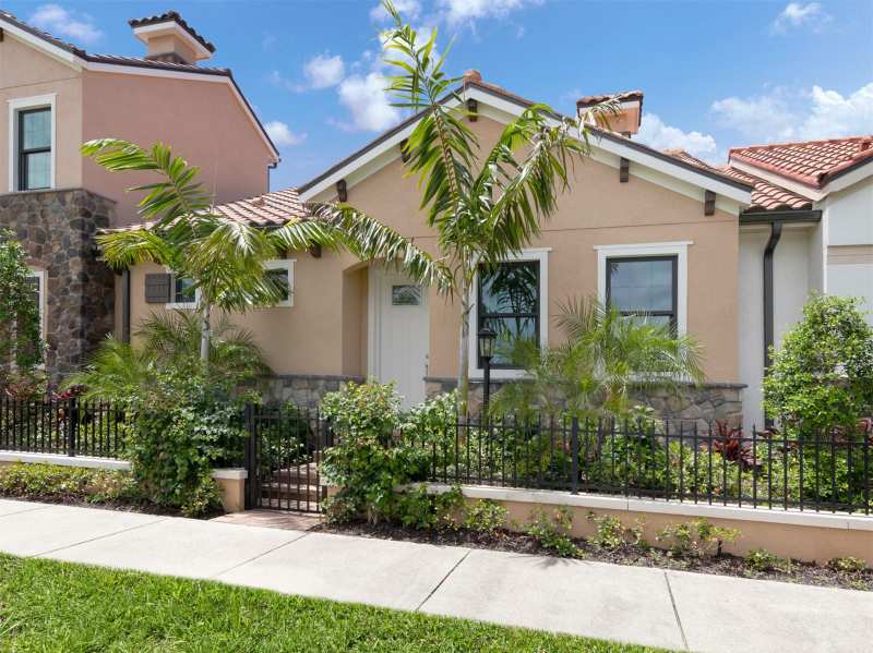 2 bedroom Single Family Residence at 930 E Venice Avenue, Arcata Del Sol, Venice — photo 1