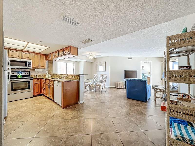 2 bedroom Condominium at 18450 Gulf Boulevard #401, Beach Palms Condo, Indian Shores — photo 4