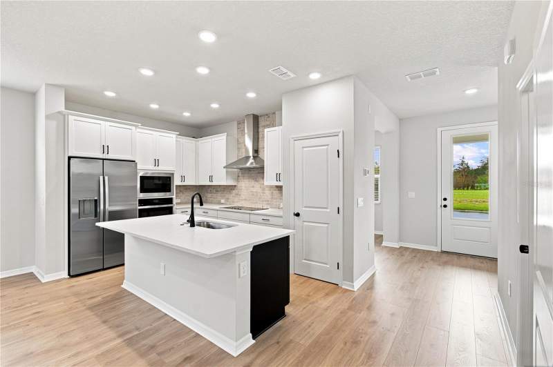 3 bedroom Single Family Residence at 5617 White Ibis Point, Palmeras At Crossprairie, St Cloud — photo 2