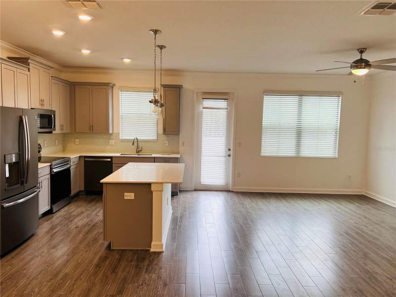 4 bedroom Townhouse at 11258 Whistling Pine Way, Trails/Moss Park, Orlando — photo 4