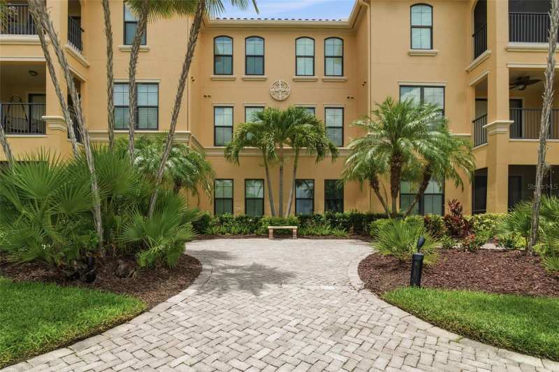 1 bedroom Condominium at 2739 Via Capri #1014, Grand Venezia At Baywatch Condo, Clearwater — photo 1