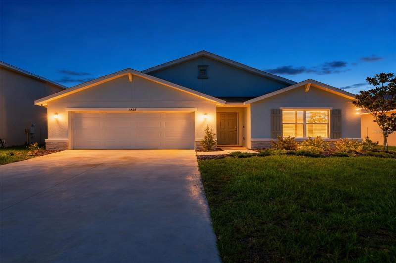 4 bedroom Single Family Residence at 1902 Tahitian Sunrise Drive, North Park Isle Ph 2B & 3A, Plant City — photo 3
