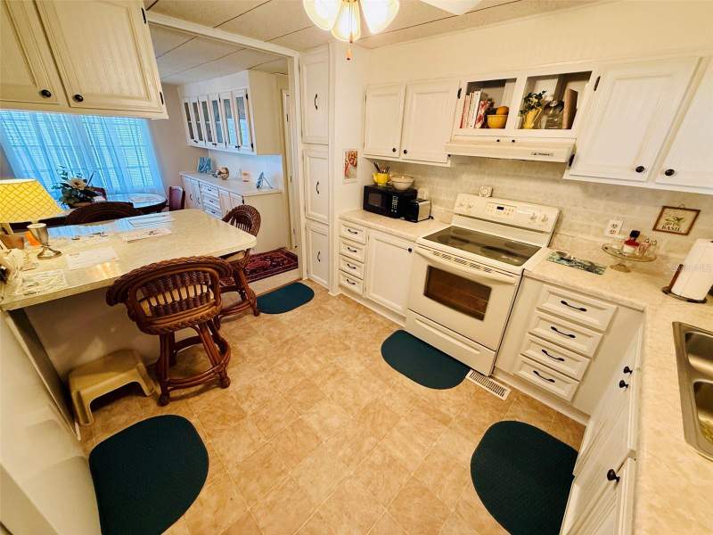 2 bedroom Mobile Home at 47 Kono Circle, Molokai Mhp Lt 02-Ha, Leesburg — photo 5