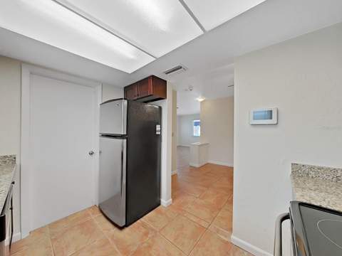 1750 Montana Avenue, St Petersburg FL - photo 13 of 48