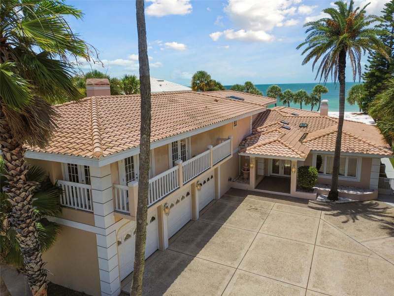 6 bedroom Single Family Residence at 1520 Gulf Boulevard, Belleair Beach Unit 1 Unrec, Belleair Beach — photo 2