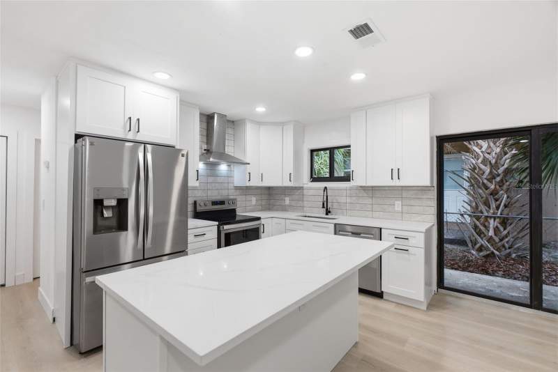 3 bedroom Single Family Residence at 595 Pine Street, Safety Harbor, Safety Harbor — photo 4