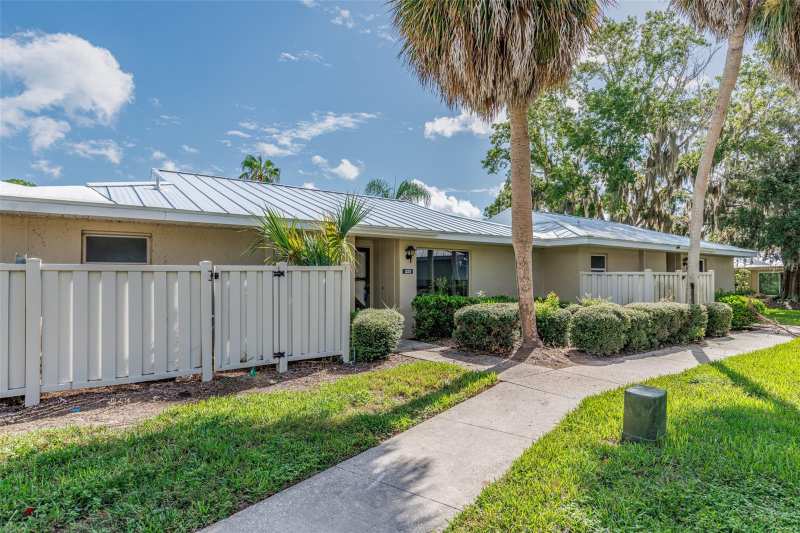 2 bedroom Condominium at 1233 N Egret Point #125, Bay Villas, Crystal River — photo 1