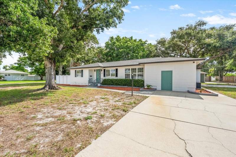 3 bedroom Single Family Residence at 125 61st Street, Lake Pasadena Dev, St Petersburg — photo 3