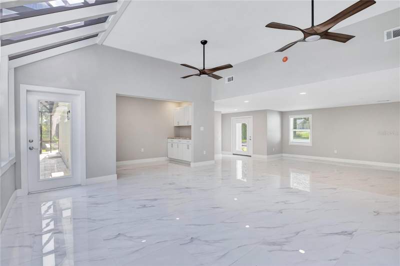 6 bedroom Single Family Residence at 2317 Farmwood Circle, Gotha Town, Gotha — photo 4