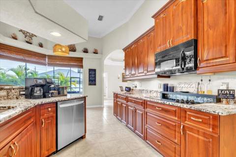 9685 Arnaz Circle, Port Charlotte FL - photo 14 of 50