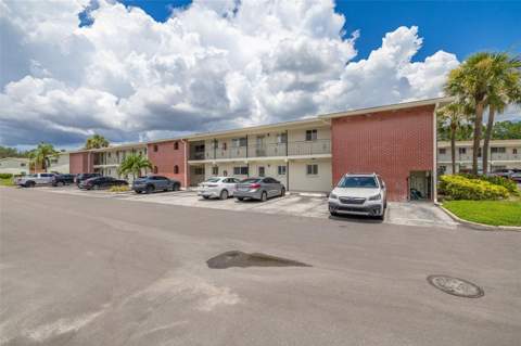 4550 Overlook Drive #152, St Petersburg FL - photo 6 of 46