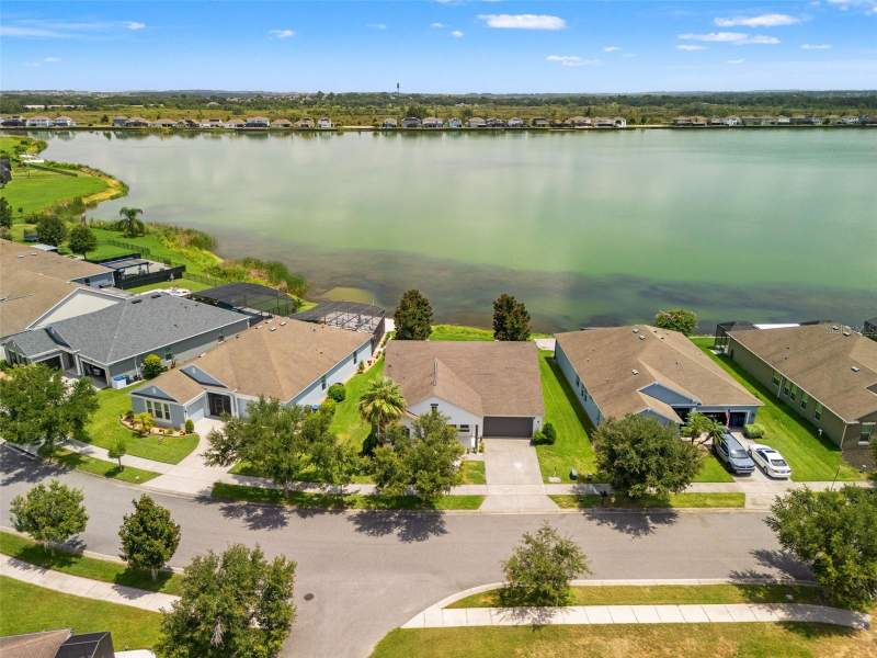 3 bedroom Single Family Residence at 259 Blue Cypress Drive, Waterside Pointe Ph 2A, Groveland — photo 2