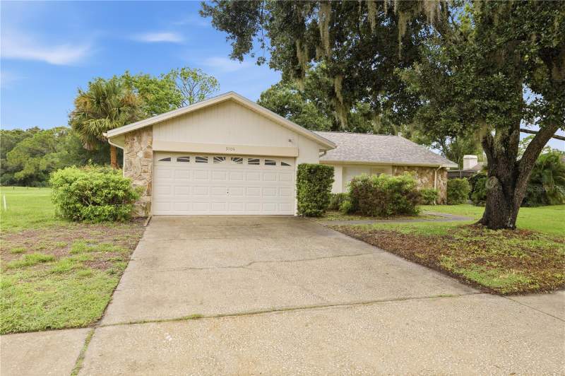 3 bedroom Single Family Residence at 3506 Fairway Forest Drive, Fairway Forest, Palm Harbor — photo 2