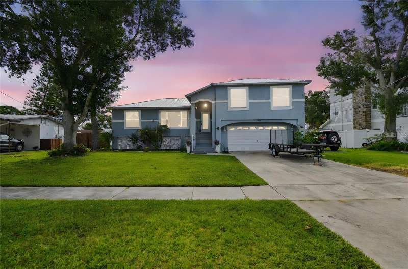 3 bedroom Single Family Residence at 317 Shore Drive, Country Club Add To Oldsmar Rev, Oldsmar — photo 2