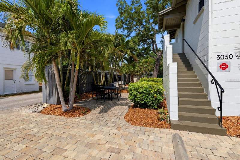 6 bedroom Single Family Residence at 3030 5th Street, Barnards Sub D E, St Petersburg — photo 5