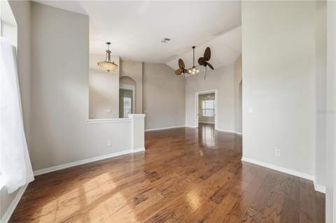 5127 Aurora Drive, Leesburg FL - photo 12 of 54