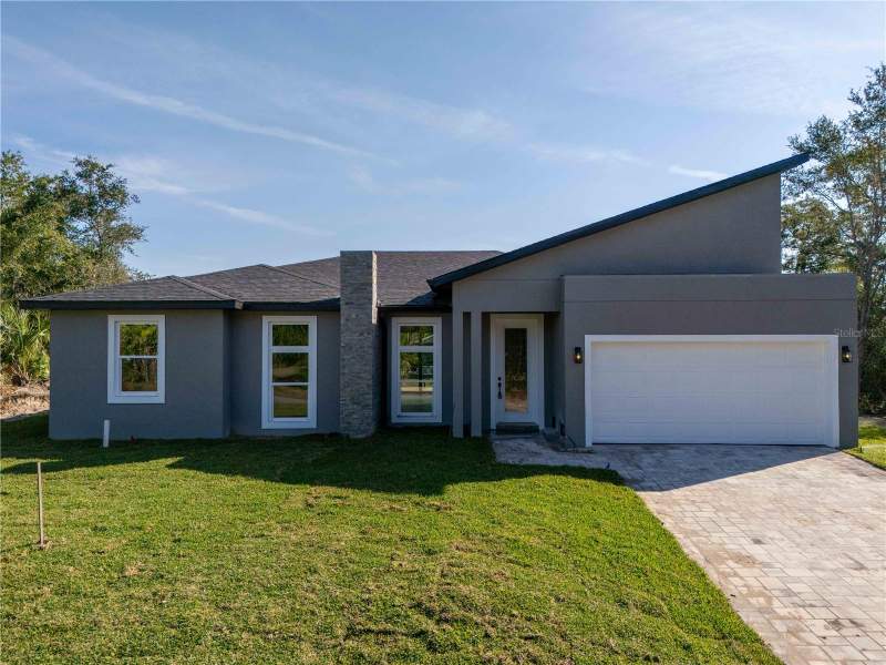 4 bedroom Single Family Residence at 70 McDill Drive, Port Charlotte Sec 047, Port Charlotte — photo 2