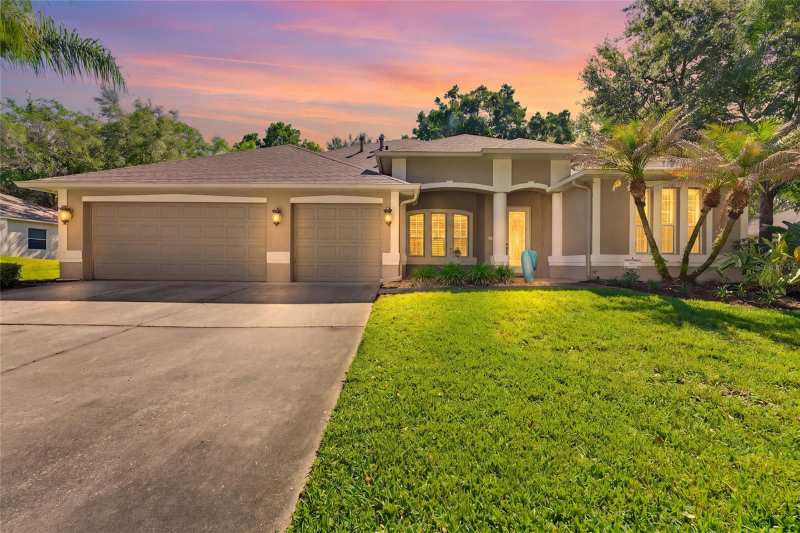 4 bedroom Single Family Residence at 62 Camelot Ridge Drive, Camelot Woods Ph 02, Brandon — photo 1