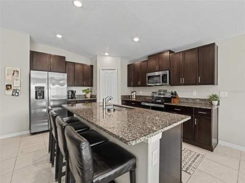 15423 Miller Creek Drive, Ruskin FL - photo 14 of 37