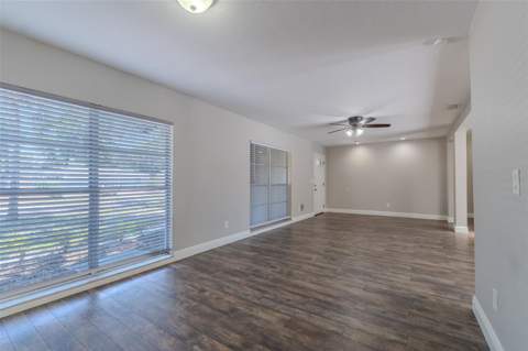 8018 W Pocahontas Avenue, Tampa FL - photo 7 of 28