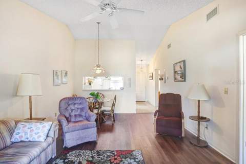 38429 Cottonwood Place, Zephyrhills FL - photo 6 of 23