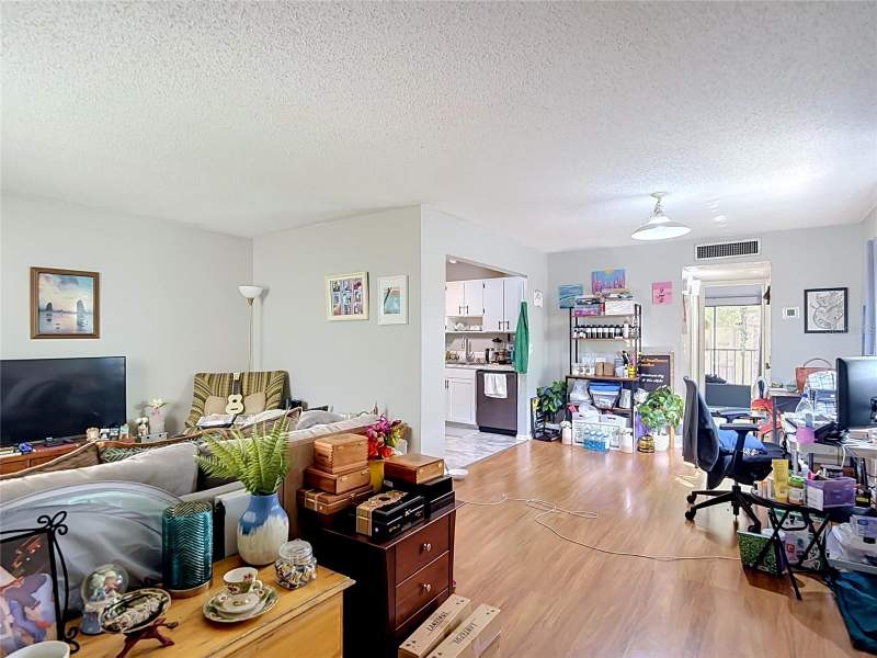 1 bedroom Condominium at 11805 Raintree Lake Ln #D, Raintree Village Condo N, Temple Terrace — photo 5